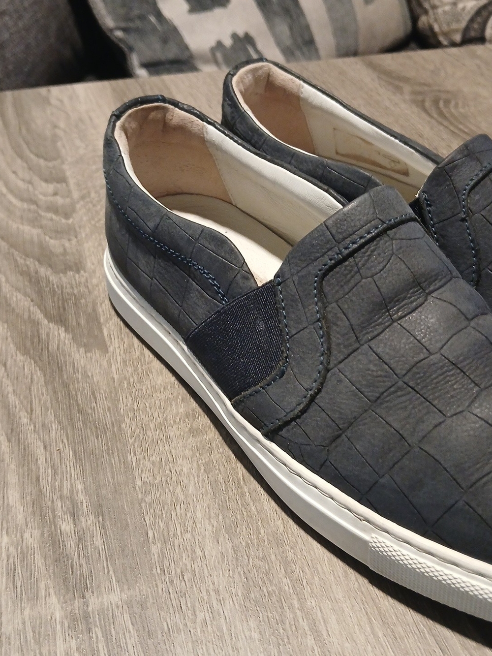 Lanvin Navy Blue Croc-Embossed Suede Slip-On Skate Sneakers - Size EU 38 - Picture 13 of 13